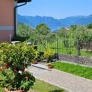 With Garden And Parking Appartement